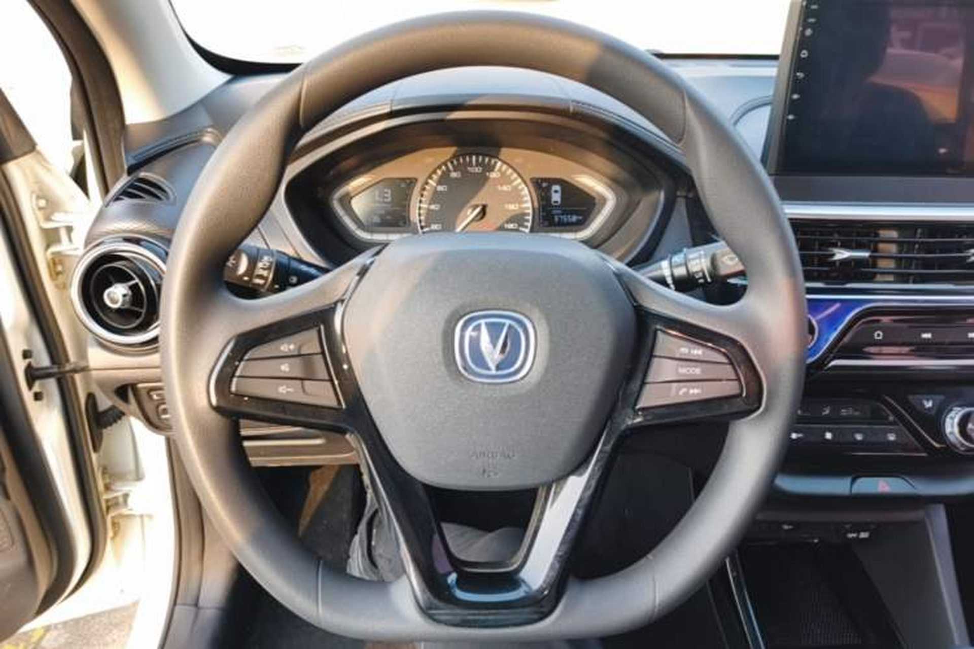 Used CHANGAN Alsvin 2018 1.4L Manual Comfort Model China V Standard Steering Wheel