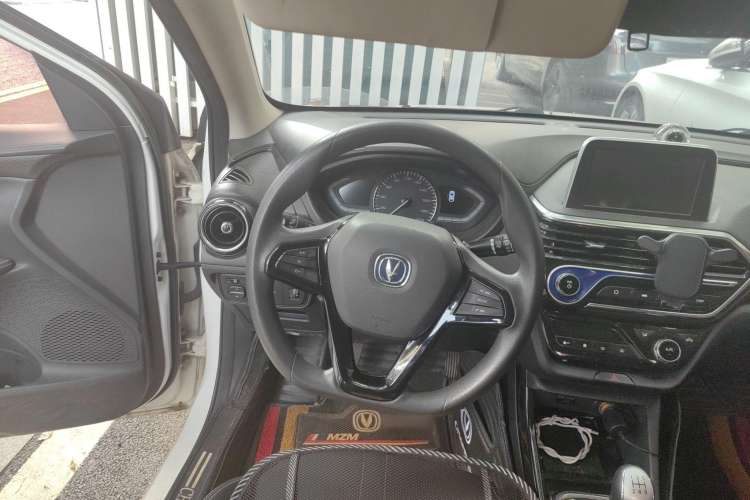 Used CHANGAN Alsvin 2018 1.4L Manual Comfort Model China V Standard Steering Wheel