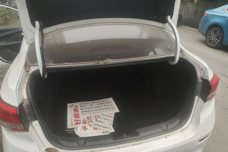 Used CHANGAN Alsvin 2018 1.4L Manual Comfort Model China V Standard Trunk