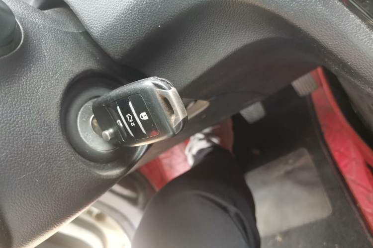 Used CHANGAN Alsvin 2018 1.4L Manual Luxury Model China V Standard Vehicle Key