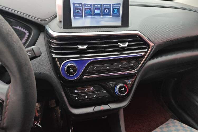 Used CHANGAN Alsvin 2019 1.4L Manual Comfort Edition China VI Standard Audio And AC Panel