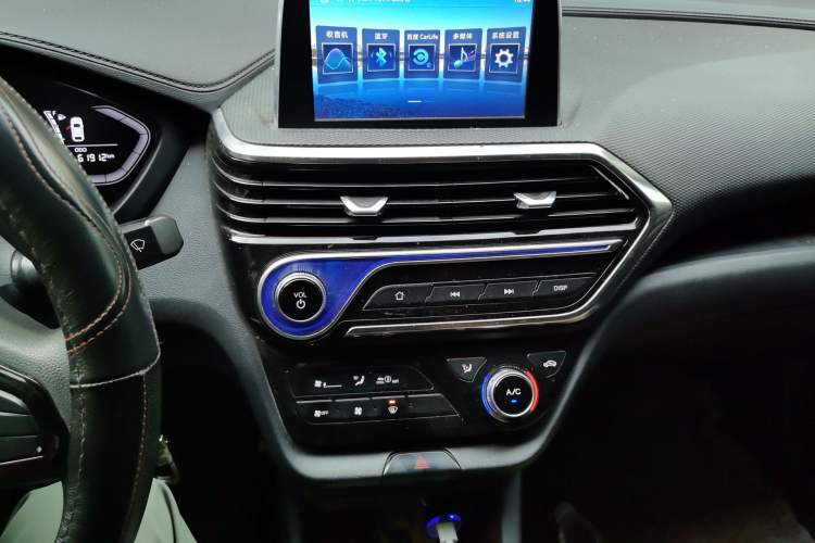 Used CHANGAN Alsvin 2019 1.4L Manual Comfort Edition China VI Standard Audio And AC Panel