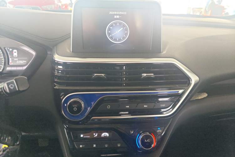 Used CHANGAN Alsvin 2019 1.4L Manual Luxury Version China VI Standard Audio And AC Panel