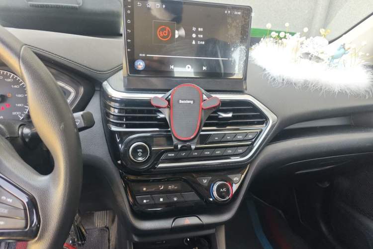 Used CHANGAN Alsvin 2019 1.5L DCT Comfort Model China VI Standard Audio And AC Panel