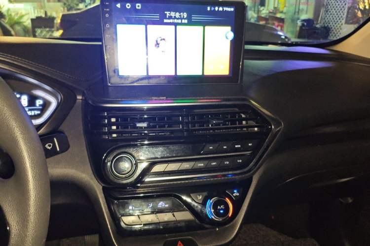 Used CHANGAN Alsvin 2019 1.5L DCT Comfort Model China VI Standard Audio And AC Panel
