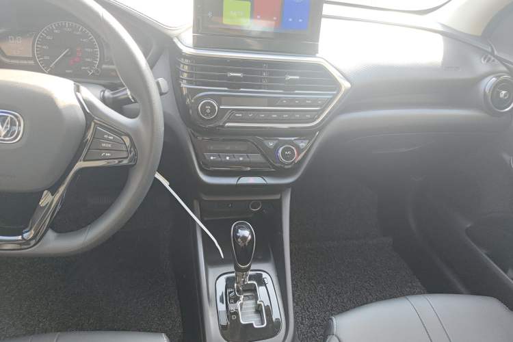 Used CHANGAN Alsvin 2019 1.5L DCT Comfort Model China VI Standard Audio And AC Panel