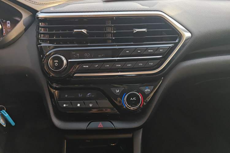 Used CHANGAN Alsvin 2019 1.5L DCT LianDong Cloud Edition Audio And AC Panel