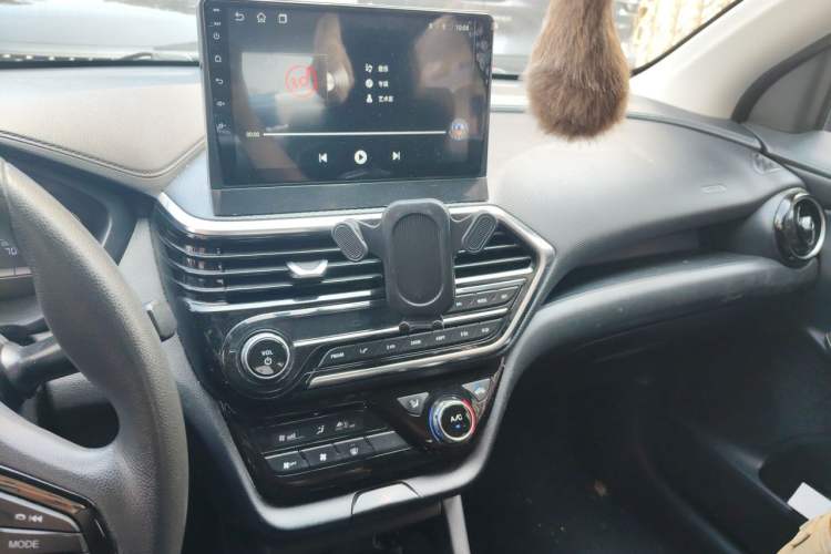 Used CHANGAN Alsvin 2019 1.5L DCT Comfort Model China VI Standard Audio And AC Panel