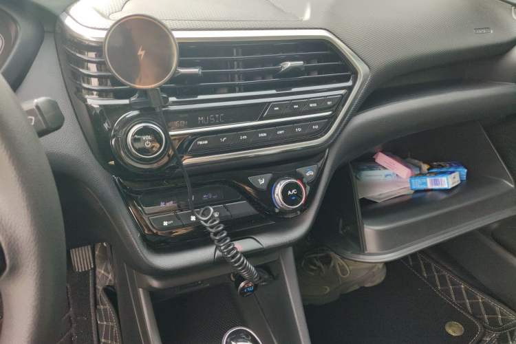 Used CHANGAN Alsvin 2019 1.5L DCT LianDong Cloud Edition Audio And AC Panel