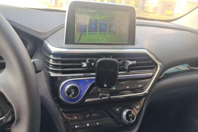 Used CHANGAN Alsvin 2019 1.4L Manual Comfort Edition China VI Standard Audio And AC Panel