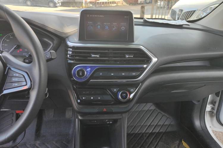 Used CHANGAN Alsvin 2019 1.4L Manual Comfort Edition China VI Standard Audio And AC Panel