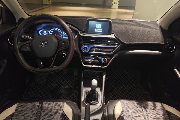 Used CHANGAN Alsvin 2019 1.4L Manual Comfort Edition China VI Standard Center Console