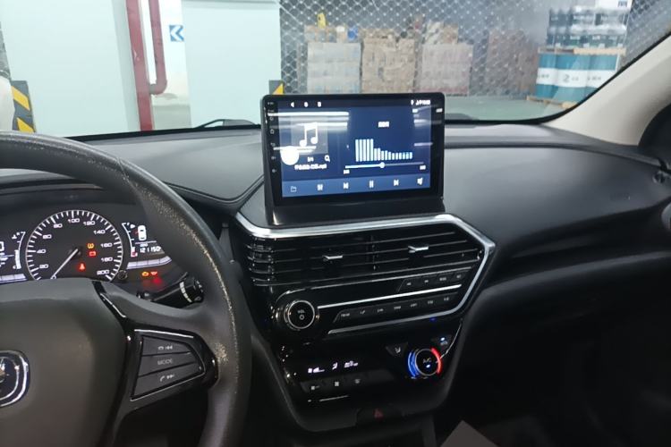 Used CHANGAN Alsvin 2019 1.5L DCT Comfort Model China VI Standard Center Console