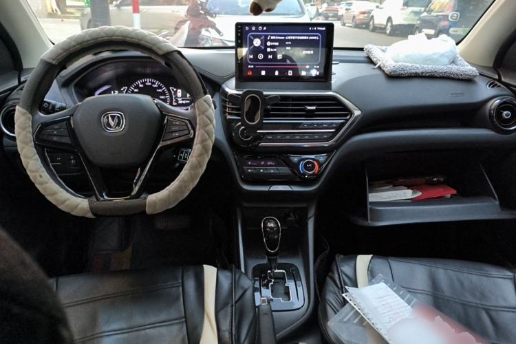 Used CHANGAN Alsvin 2019 1.5L DCT Luxury Version China VI Standard Center Console