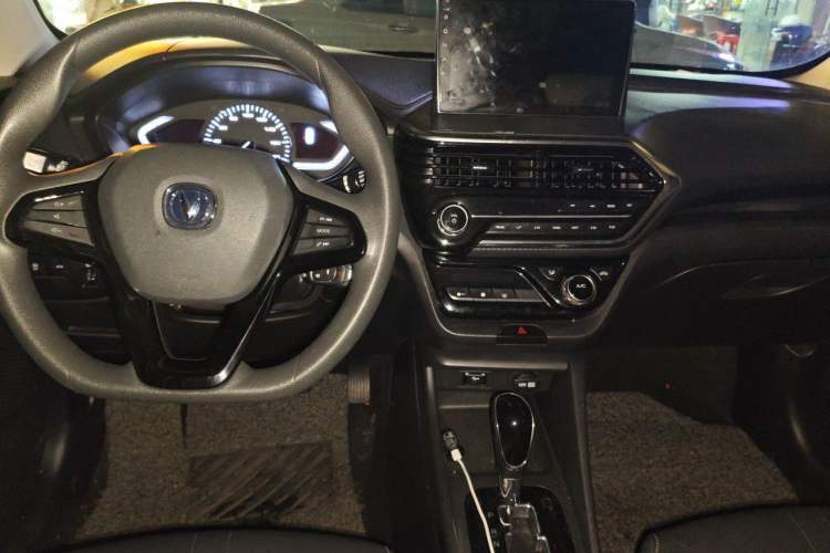 Used CHANGAN Alsvin 2019 1.5L DCT Comfort Model China VI Standard Center Console