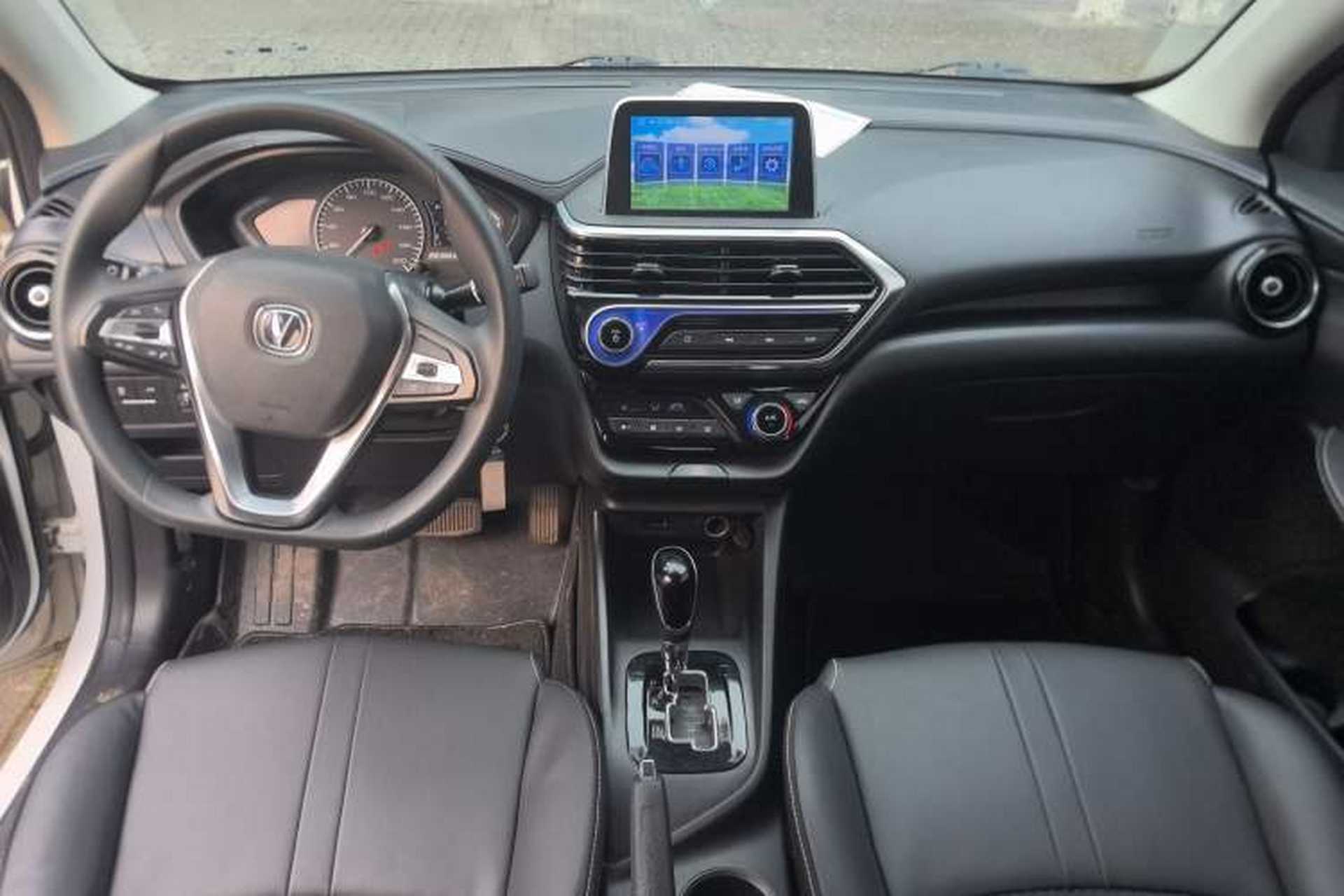 Used CHANGAN Alsvin 2019 1.5L DCT Luxury Version China VI Standard Center Console