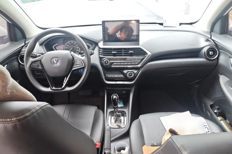 Used CHANGAN Alsvin 2019 1.5L DCT Comfort Model China VI Standard Center Console