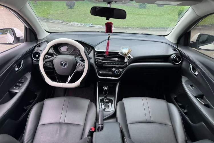 Used CHANGAN Alsvin 2019 1.5L DCT LianDong Cloud Edition Center Console