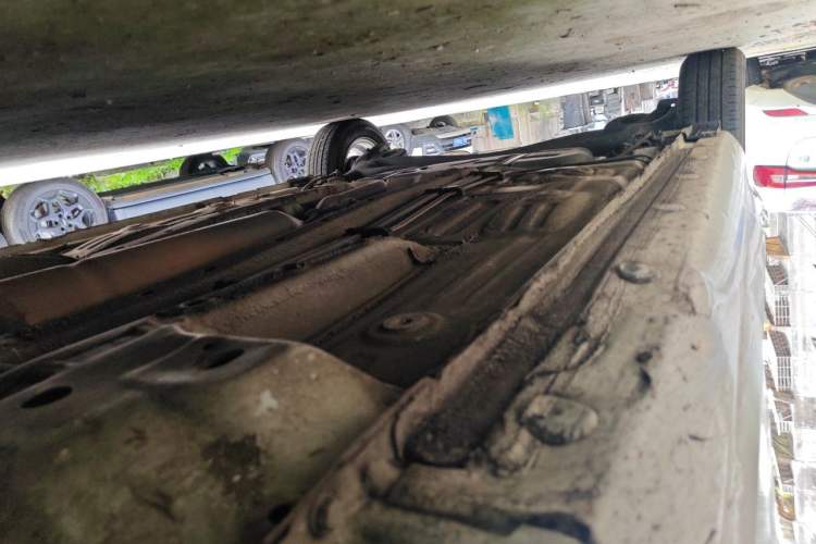 Used CHANGAN Alsvin 2019 1.5L DCT Luxury Version China VI Standard Chassis Front Right