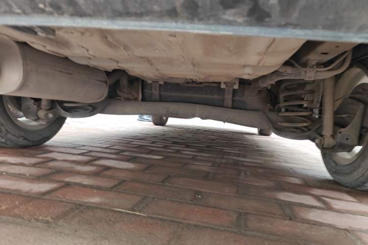 Used CHANGAN Alsvin 2019 1.4L Manual Comfort Edition China VI Standard Chassis Rear