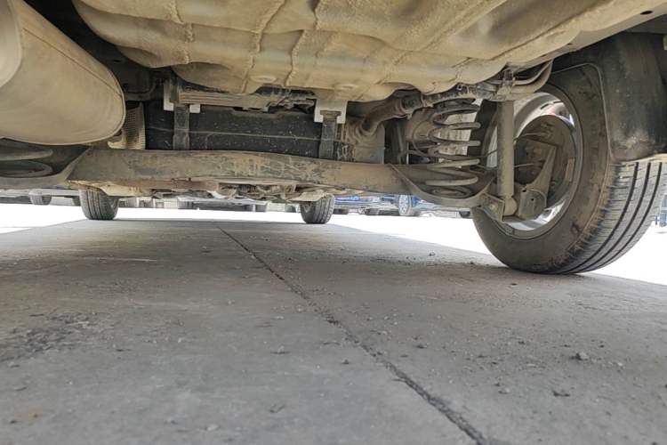 Used CHANGAN Alsvin 2019 1.5L DCT Luxury Version China VI Standard Chassis Rear