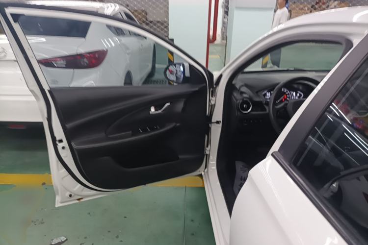 Used CHANGAN Alsvin 2019 1.5L DCT Comfort Model China VI Standard Driver Seat