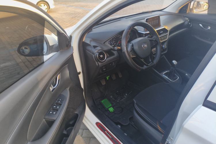 Used CHANGAN Alsvin 2019 1.4L Manual Comfort Edition China VI Standard Driver Seat