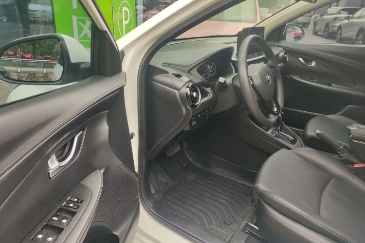 Used CHANGAN Alsvin 2019 1.5L DCT Comfort Model China VI Standard Driver Seat