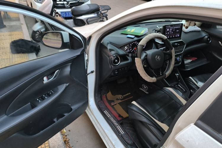 Used CHANGAN Alsvin 2019 1.5L DCT Luxury Version China VI Standard Driver Seat