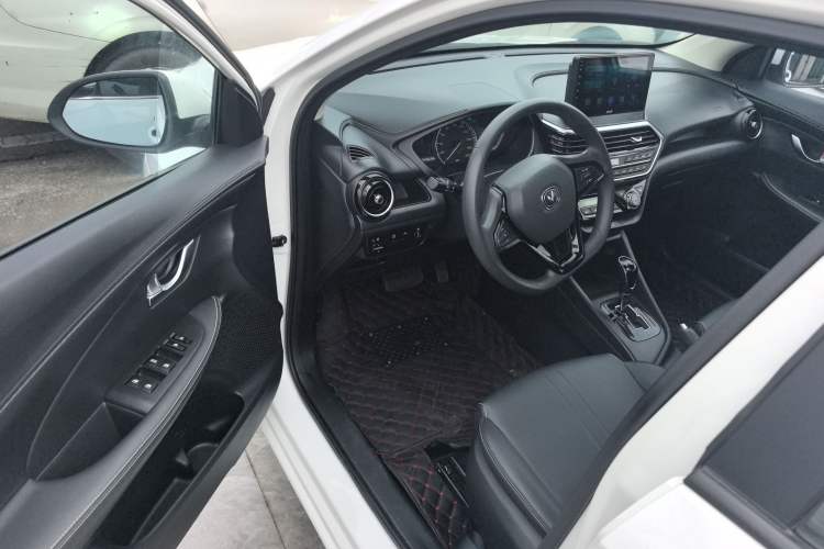 Used CHANGAN Alsvin 2019 1.5L DCT Comfort Model China VI Standard Driver Seat