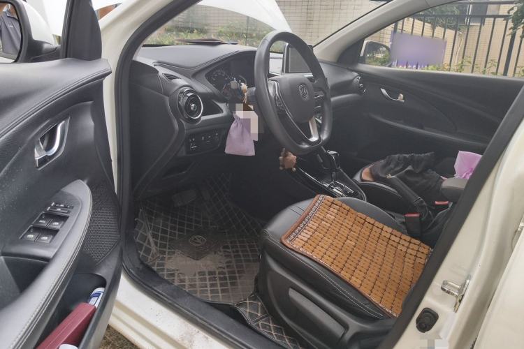 Used CHANGAN Alsvin 2019 1.5L DCT Luxury Version China VI Standard Driver Seat