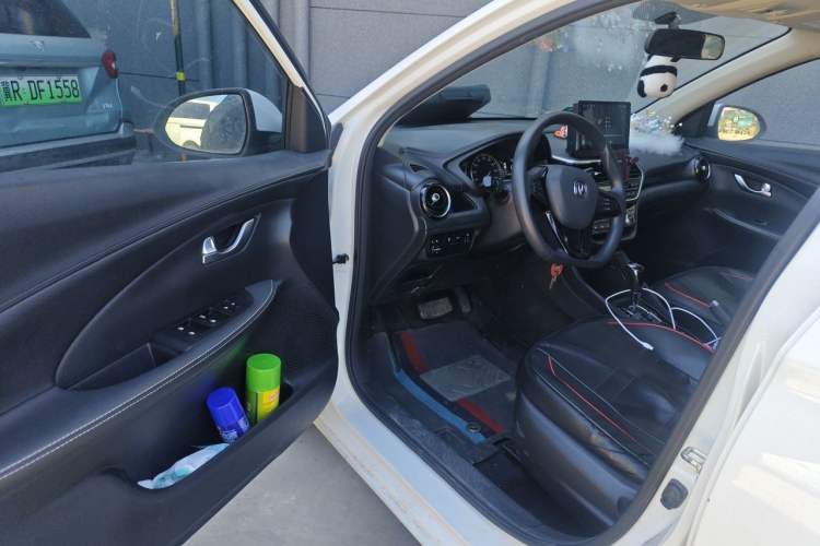 Used CHANGAN Alsvin 2019 1.5L DCT Comfort Model China VI Standard Driver Seat