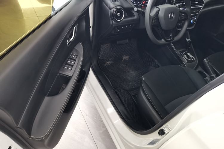 Used CHANGAN Alsvin 2019 1.5L DCT Comfort Model China VI Standard Driver Seat