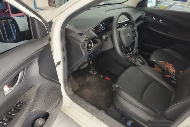 Used CHANGAN Alsvin 2019 1.5L DCT Luxury Version China VI Standard Driver Seat