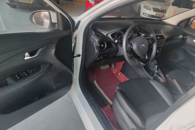 Used CHANGAN Alsvin 2019 1.5L DCT Comfort Model China VI Standard Driver Seat