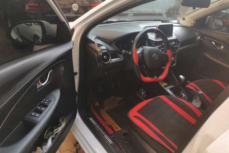 Used CHANGAN Alsvin 2019 1.4L Manual Comfort Edition China VI Standard Driver Seat