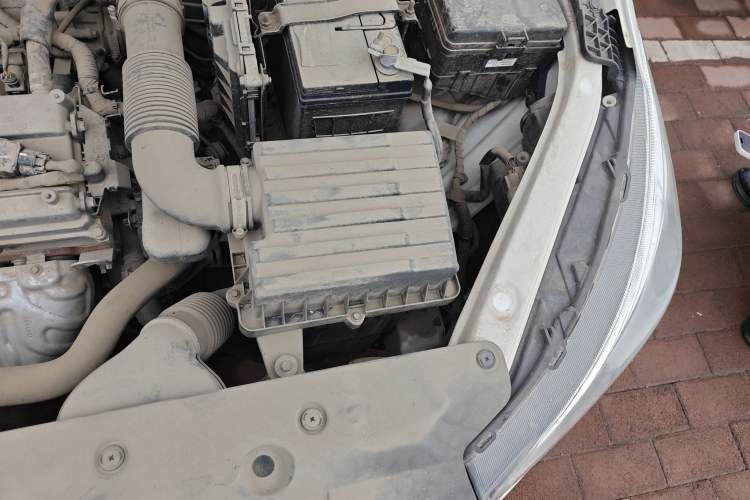 Used CHANGAN Alsvin 2019 1.4L Manual Comfort Edition China VI Standard Engine Bay Left