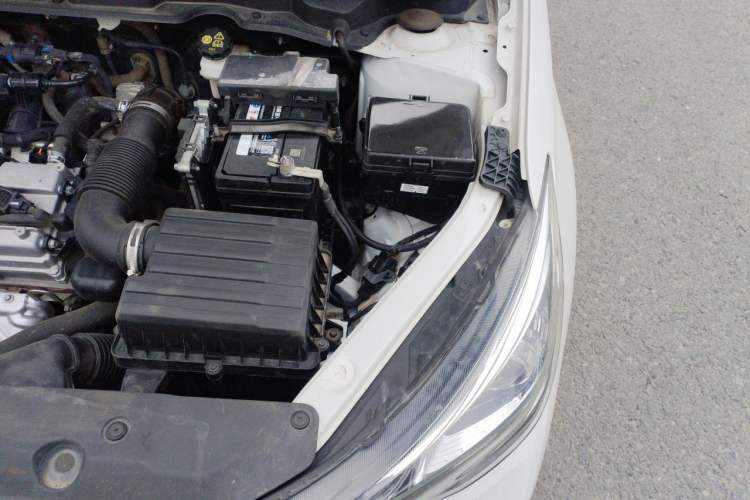 Used CHANGAN Alsvin 2019 1.4L Manual Comfort Edition China VI Standard Engine Bay Left