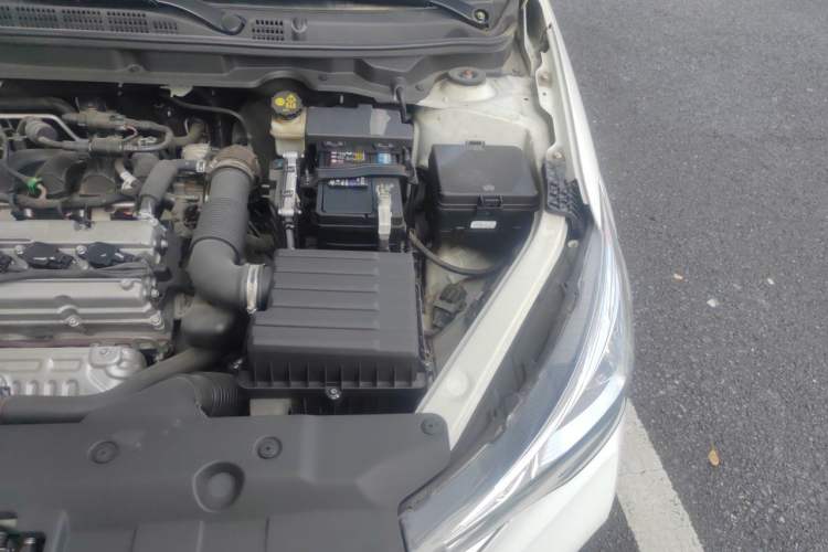 Used CHANGAN Alsvin 2019 1.5L DCT Comfort Model China VI Standard Engine Bay Left