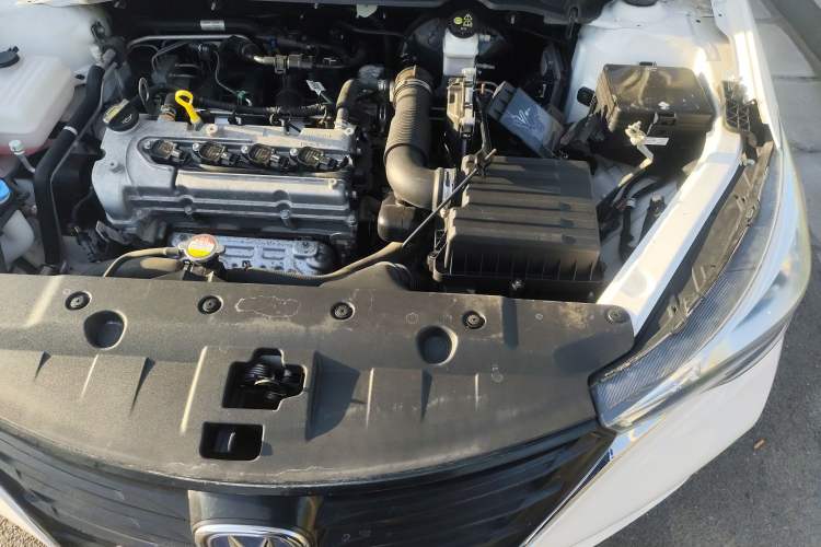 Used CHANGAN Alsvin 2019 1.5L DCT Comfort Model China VI Standard Engine Bay Left