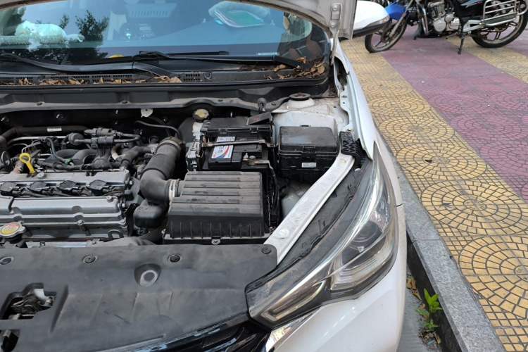 Used CHANGAN Alsvin 2019 1.5L DCT Luxury Version China VI Standard Engine Bay Left