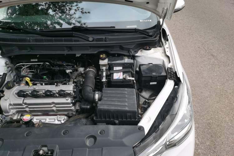 Used CHANGAN Alsvin 2019 1.5L DCT Comfort Model China VI Standard Engine Bay Left