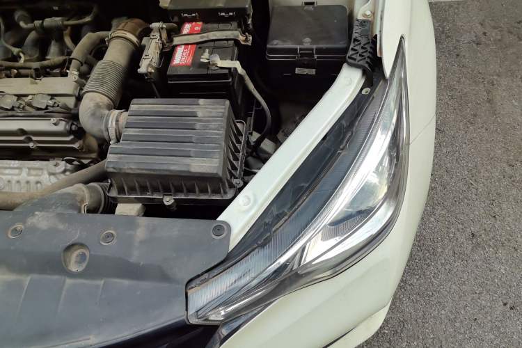 Used CHANGAN Alsvin 2019 1.4L Manual Comfort Edition China VI Standard Engine Bay Left