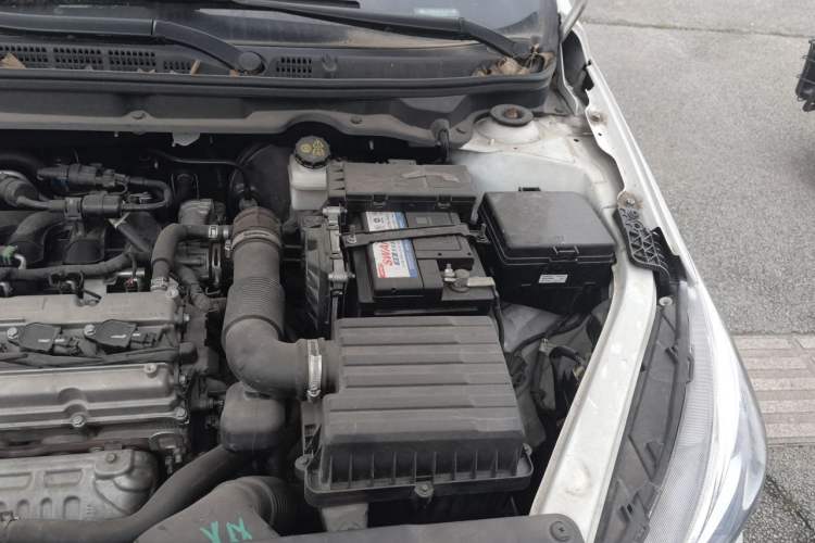 Used CHANGAN Alsvin 2019 1.5L DCT Luxury Version China VI Standard Engine Bay Left