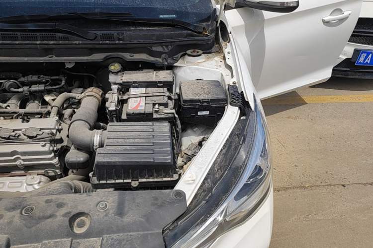 Used CHANGAN Alsvin 2019 1.5L DCT Luxury Version China VI Standard Engine Bay Left