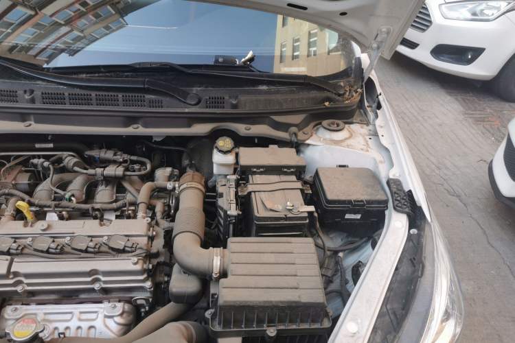 Used CHANGAN Alsvin 2019 1.4L Manual Comfort Edition China VI Standard Engine Bay Left