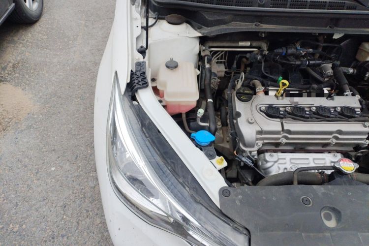 Used CHANGAN Alsvin 2019 1.4L Manual Comfort Edition China VI Standard Engine Bay Right