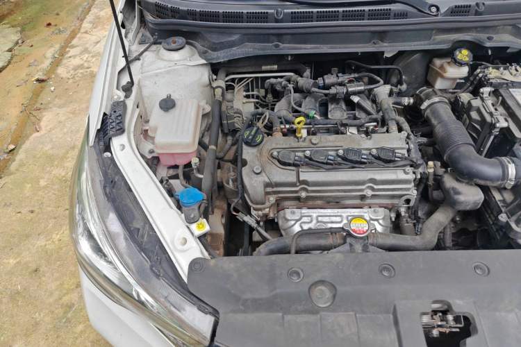 Used CHANGAN Alsvin 2019 1.5L DCT Luxury Version China VI Standard Engine Bay Right