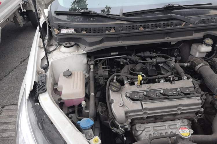 Used CHANGAN Alsvin 2019 1.5L DCT Luxury Version China VI Standard Engine Bay Right