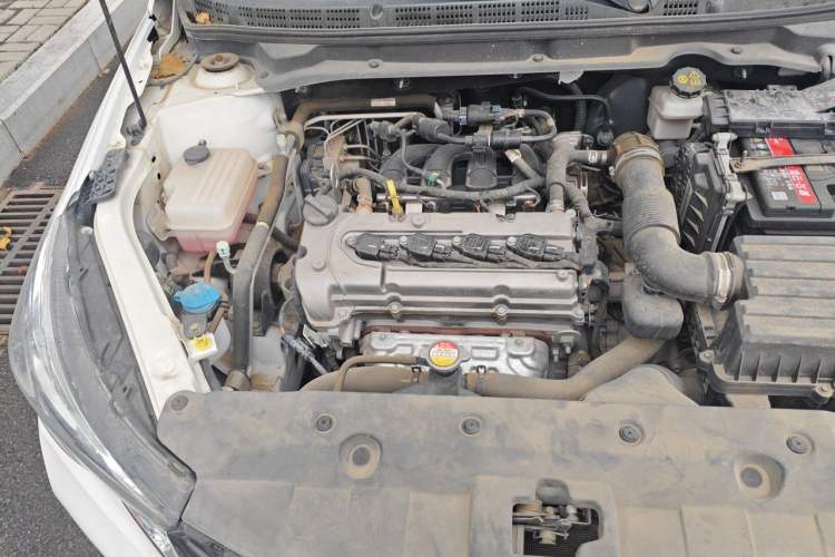 Used CHANGAN Alsvin 2019 1.5L DCT Comfort Model China VI Standard Engine Bay Right